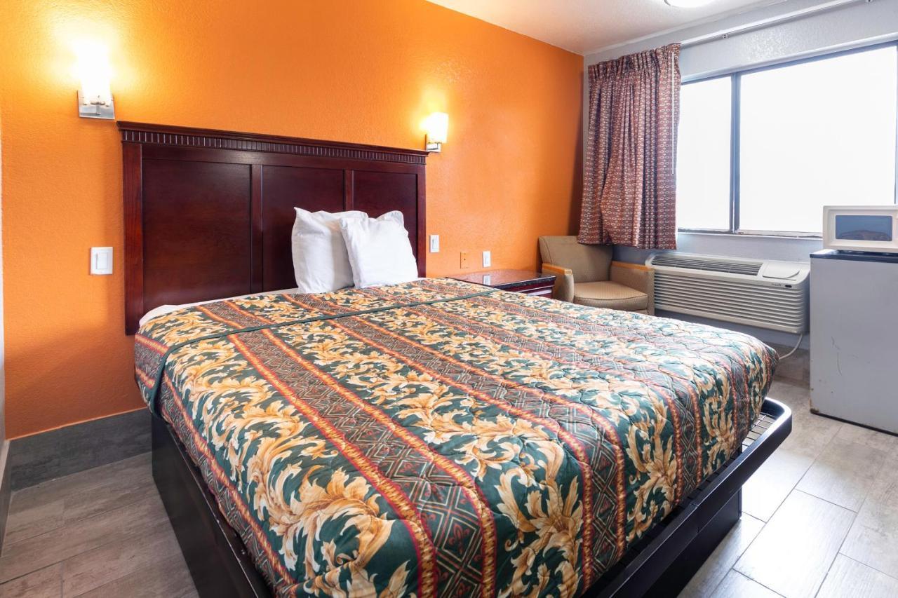 Oyo Hotel Lake Charles Hwy 10 Экстерьер фото