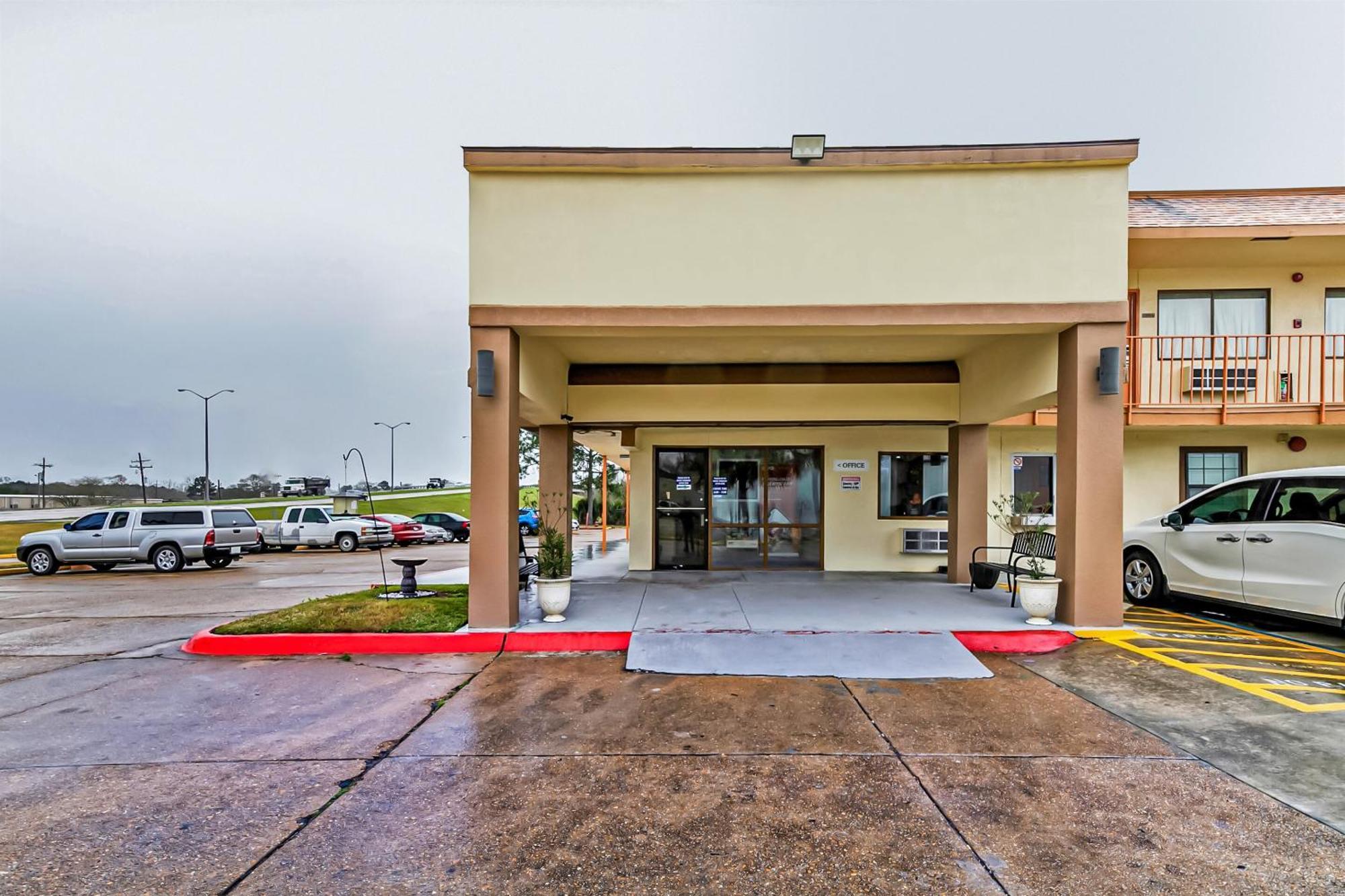 Oyo Hotel Lake Charles Hwy 10 Экстерьер фото