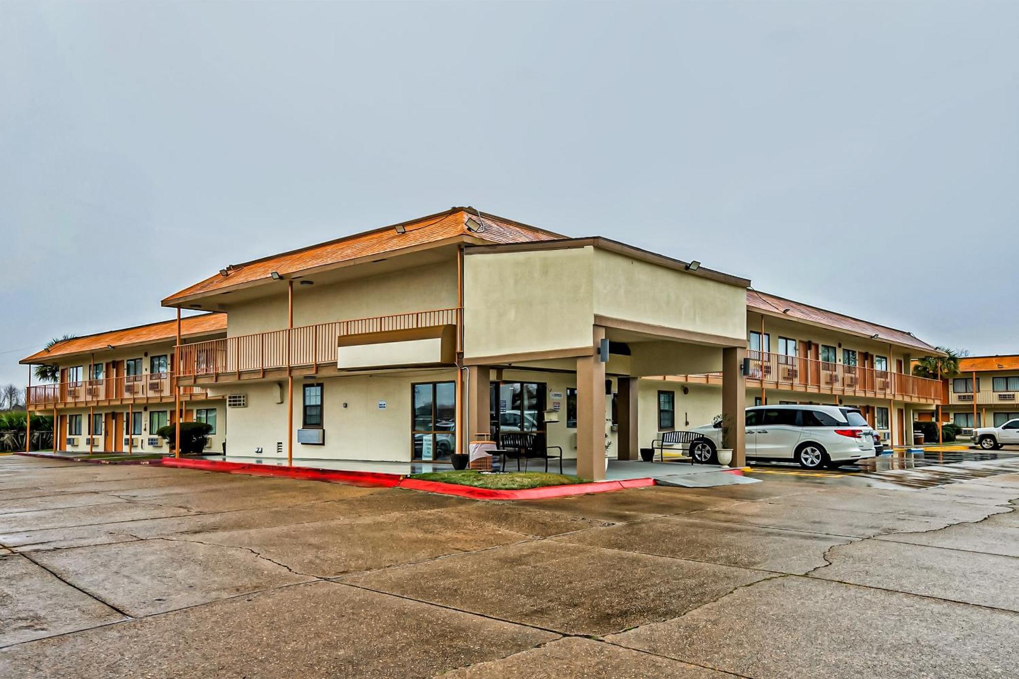Oyo Hotel Lake Charles Hwy 10 Экстерьер фото