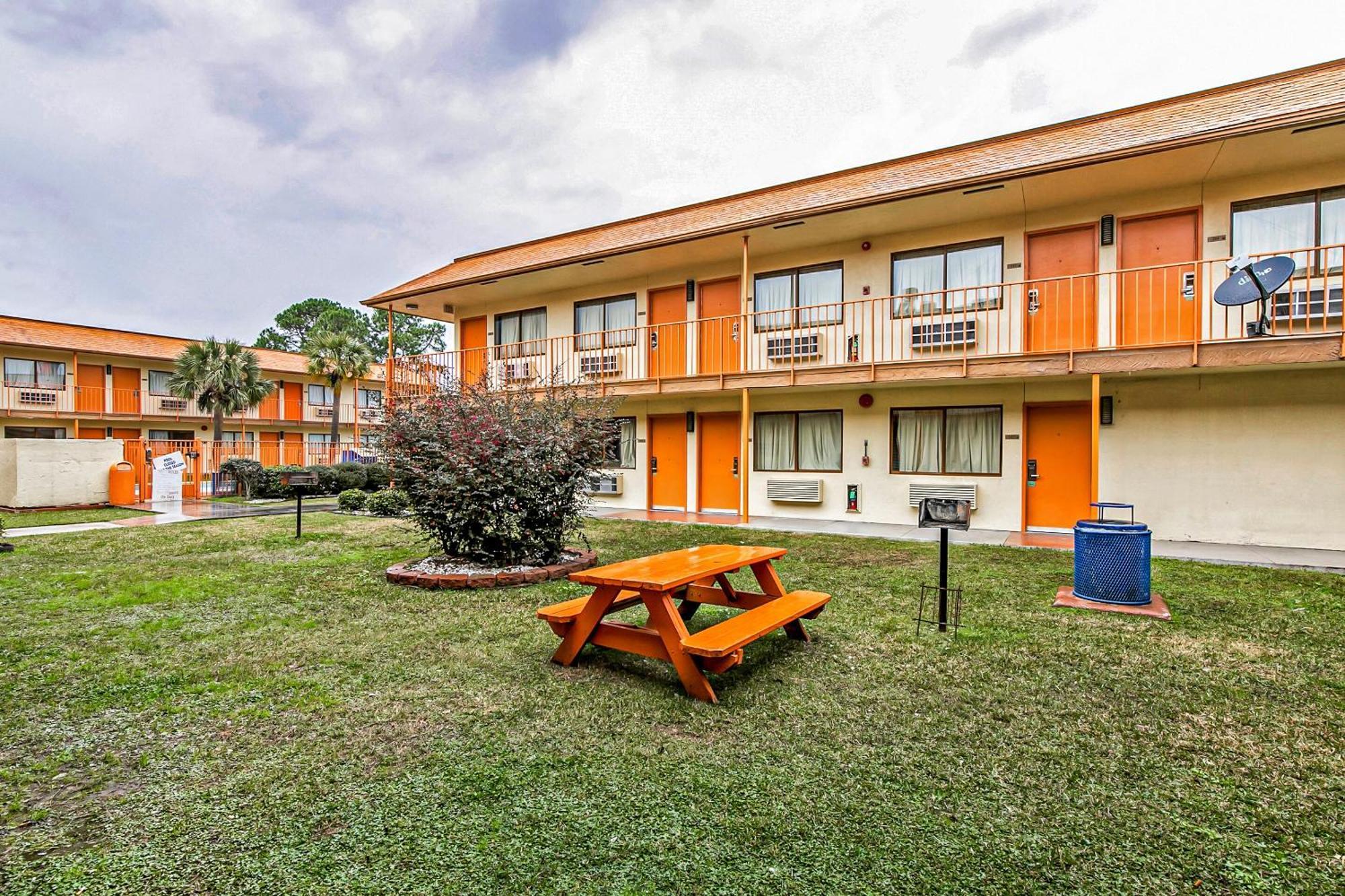 Oyo Hotel Lake Charles Hwy 10 Экстерьер фото